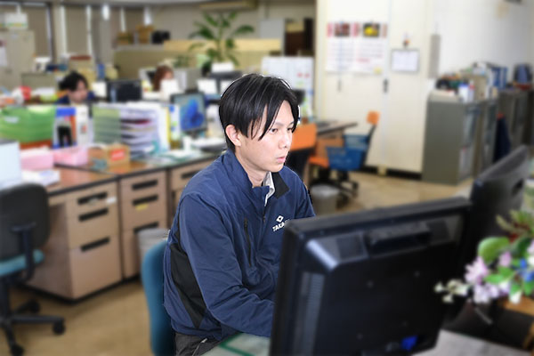 設計図面とエンジニア